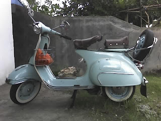 Vespa 150 GL Picture