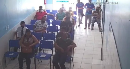 Pacientes e funcionários de clínica particular são assaltados em Itabuna, sul da Bahia — Foto: Reprodução/TV Santa Cruz