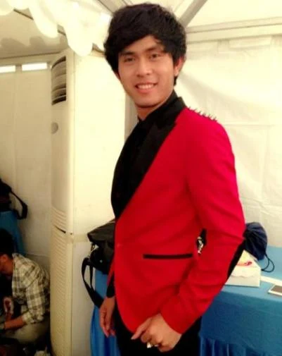 Cakra Khan 2013