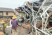 Koramil 1002-08/Lau Karya Bhakti Ringankan Beban Warga Korban Musibah Angin Puting Beliung