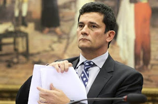 http://vnoticia.com.br/noticia/2377-moro-determina-leilao-publico-do-triplex-atribuido-a-ex-presidente