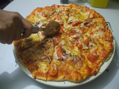 Resepi Pizza Home Made Lembut Dan Gebu Resepi Popular