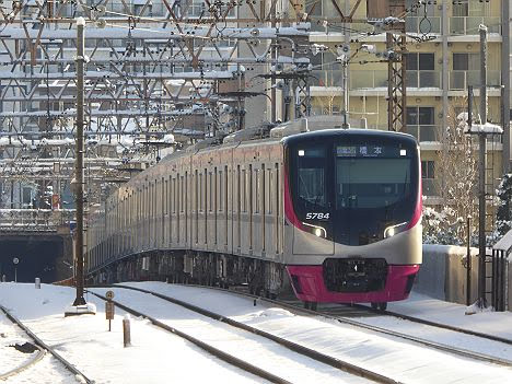 【大雪後のレア行先】京王電鉄　区間急行　橋本行き11　5000系