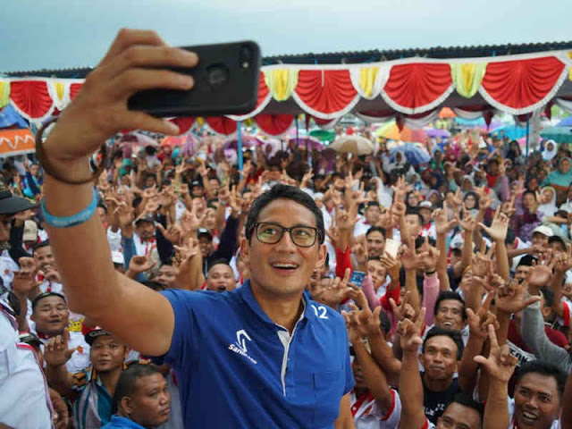 Warga Wlahar Minta Sandiaga Uno Perbaiki Jalan Desa