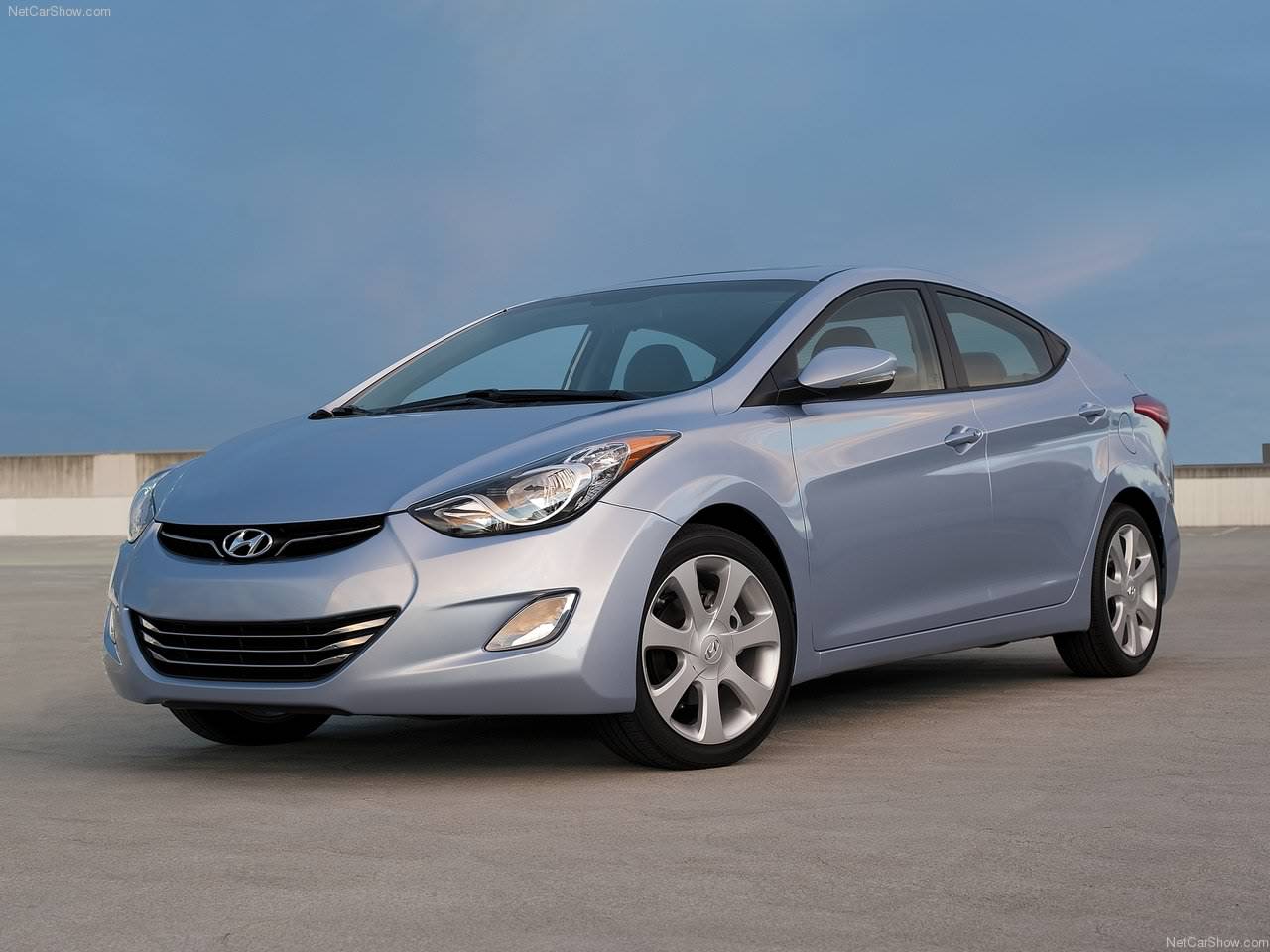 Hyundai - Auto twenty-first century: 2011 Hyundai Elantra