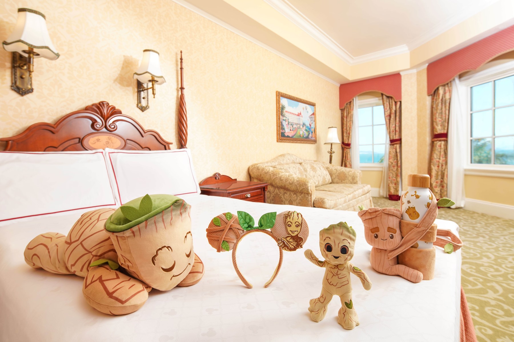 HKDL_Marvel%20_Hotel_Groot%20in-room%20merchandise