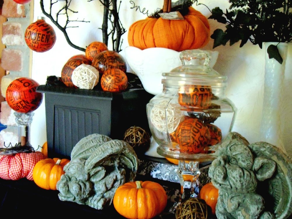  Make  The Best of Things FUN  Halloween  decorating 