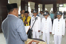 Abdul Mukti Keliobas Lantik 3 Kepala Negeri di Seram Bagian Timur