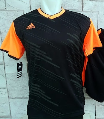 43 contoh gambar desain jersey futsal warna hitam paling