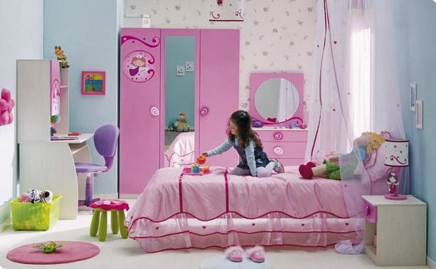 Foto Desain Kamar Tidur Anak Cewek Simple Warna Pink 