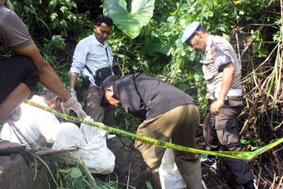 Kerangka Manusia Berserakan  di Hutan Desa Sanggang Bulu 