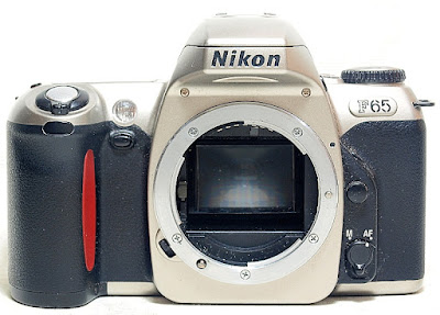 Nikon F65, Front