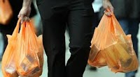 Wow, Plastik Belanja Sekarang Berbayar Rp 200