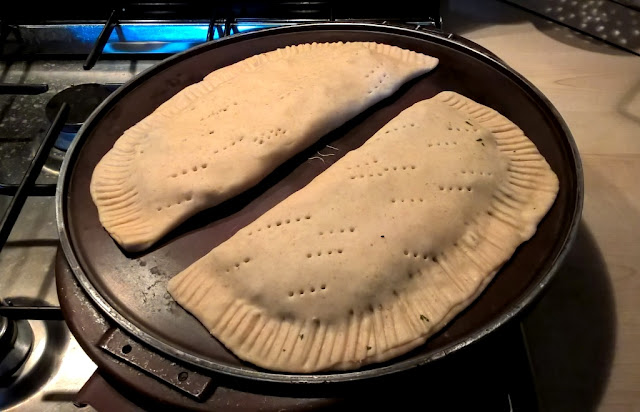 Cascioni di piadina romagnoli