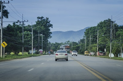 Mobil di Jalan Raya