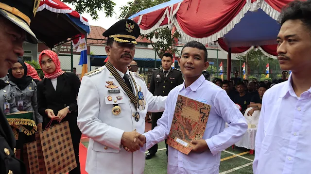 Semarak HUT RI ke-79, Empat Orang Warga Binaan Lapas Batam Langsung Bebas