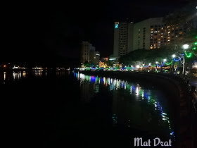 Waterfront Makan Sedap Di Kuching