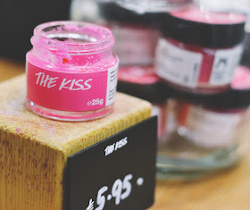 Lush The Kiss Lip Scrub
