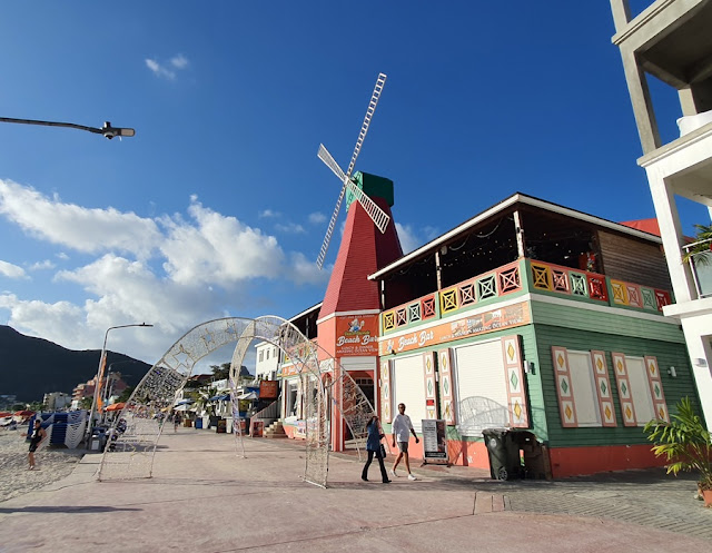 St Maarten