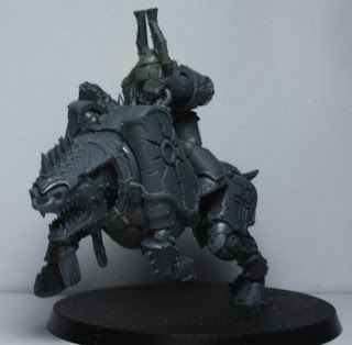 Khorne's Berzerker on Juggernaut with Khornate Chain Axe