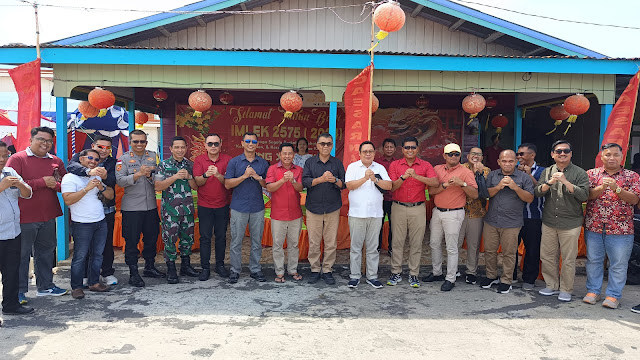 Kunjungi Warga Tionghoa Sedanau, Bupati Natuna : Jaga Suasana Pemilu 2024 Tetap Damai