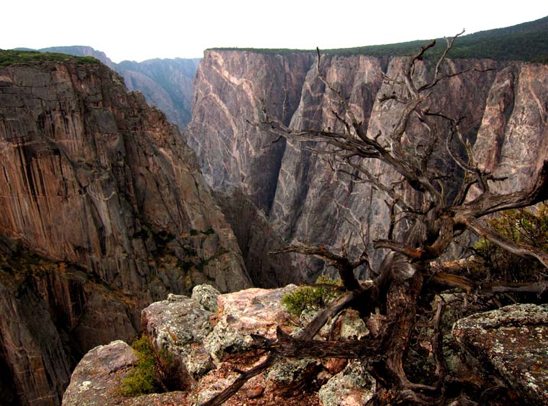 15 Beautiful Colorado Parks You Can Still Visit While Social Distancing