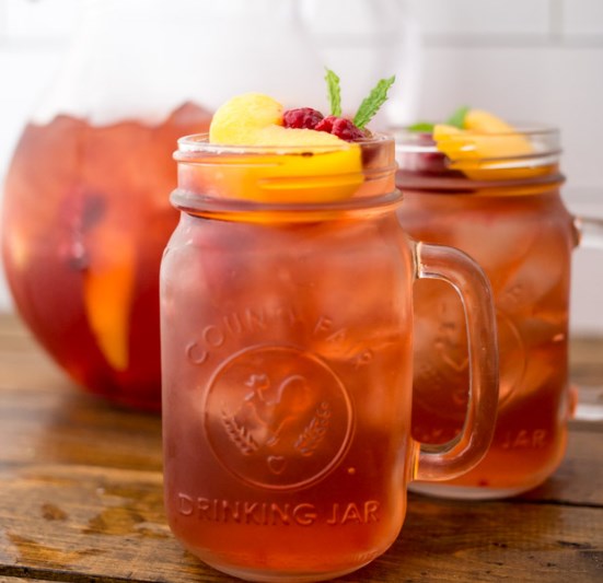 Skinny Sweet Tea Sangria #drinks #cocktails