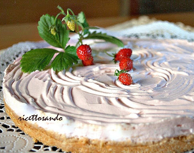 Torta fredda allo yogurt cuore di cioccolato ricetta dolci a cucchiaio