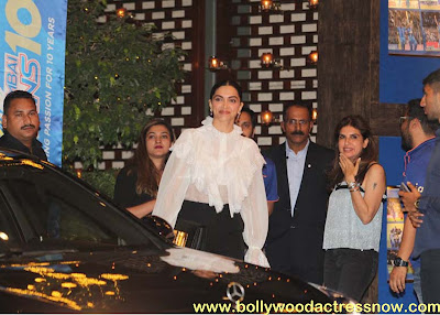 Bollywood Star Deepika Padukone at  party with the Mumbai Indians 10