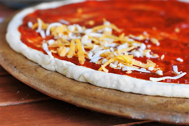 Did you lot know you lot tin brand homemade pizza dough alongside simply a few uncomplicated ingredients as well as a fe How to Make Homemade Pizza Dough