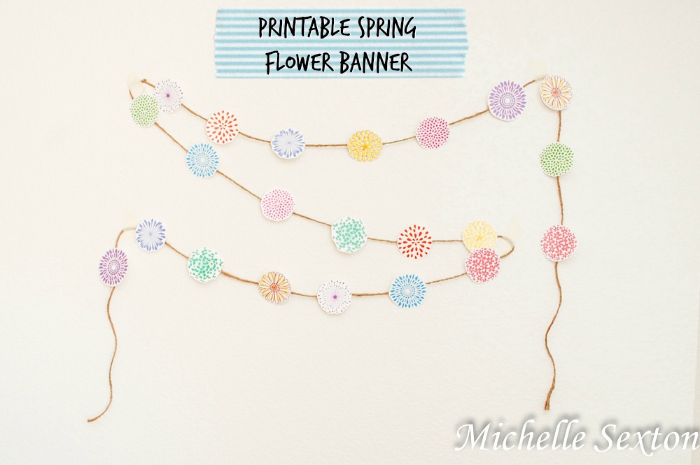 Free Printable Spring Flower Banner @ SoHeresMyLife.com click through and get it!
