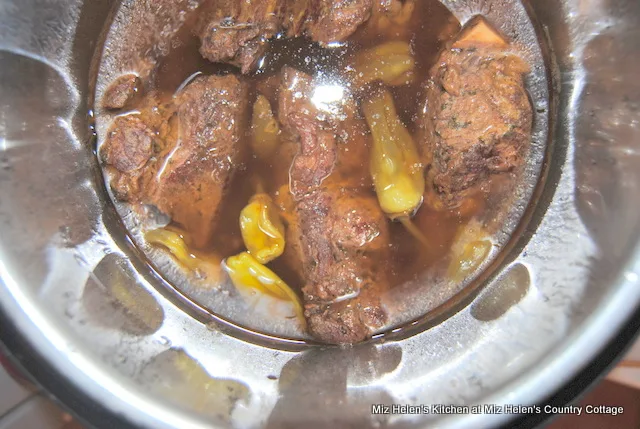 Instant Pot Mississippi Pot Roast at Miz Helen's Country Cottage