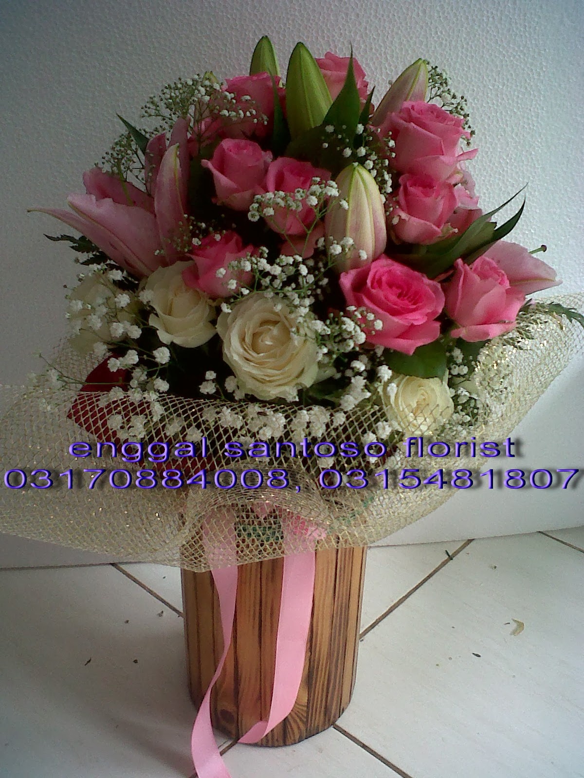 bunga tangan dan hand bouquet toko bunga surabaya enggal santoso florist