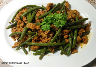 Spicy minced pork stir-fry with tender French beans