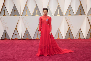 ruth negga oscar kirmizi hali