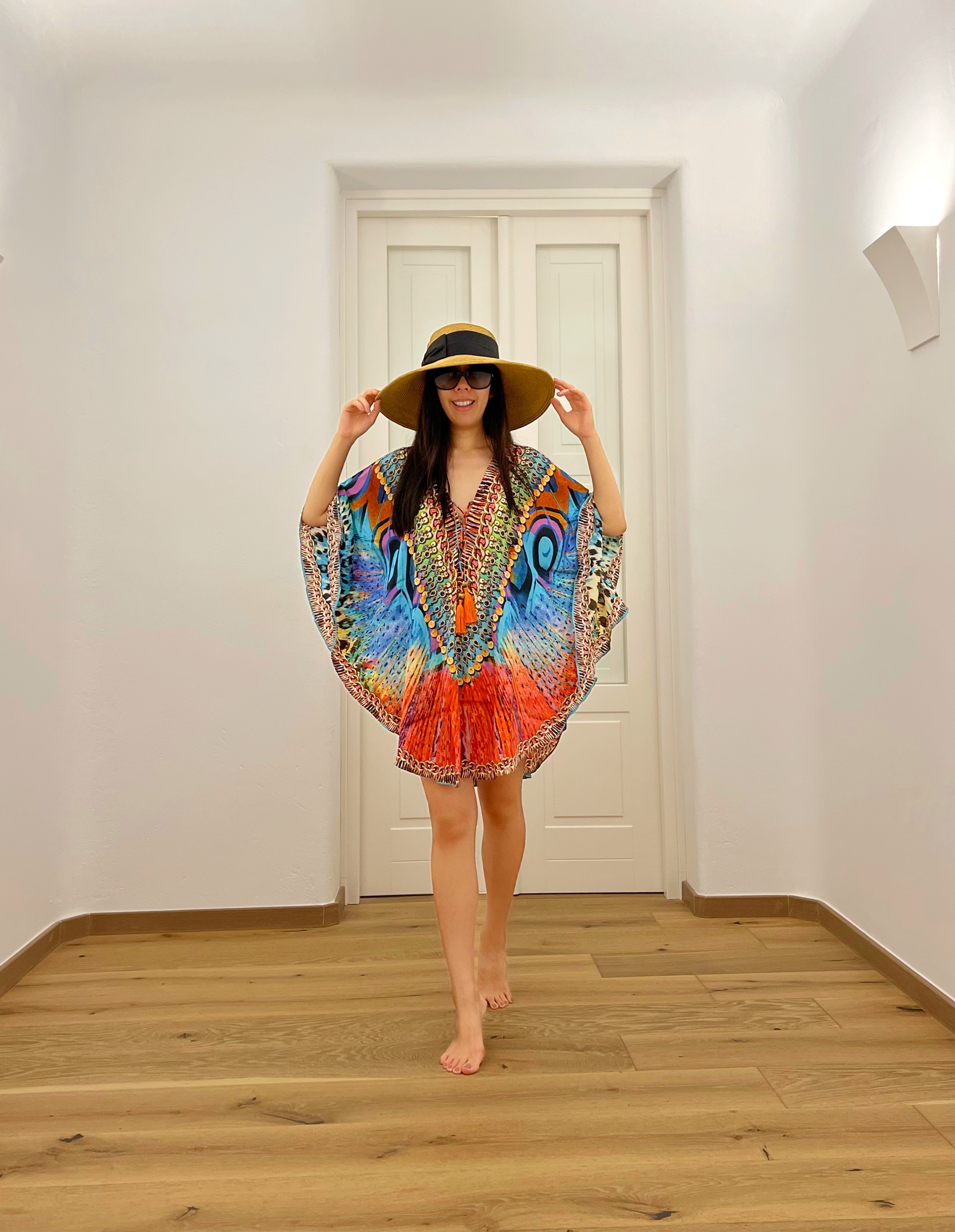 Colorful Kaftan and Floppy Hat Outfit for Santorini_Imerovigli_What to Wear to Santorini_Mardanza Exclusive