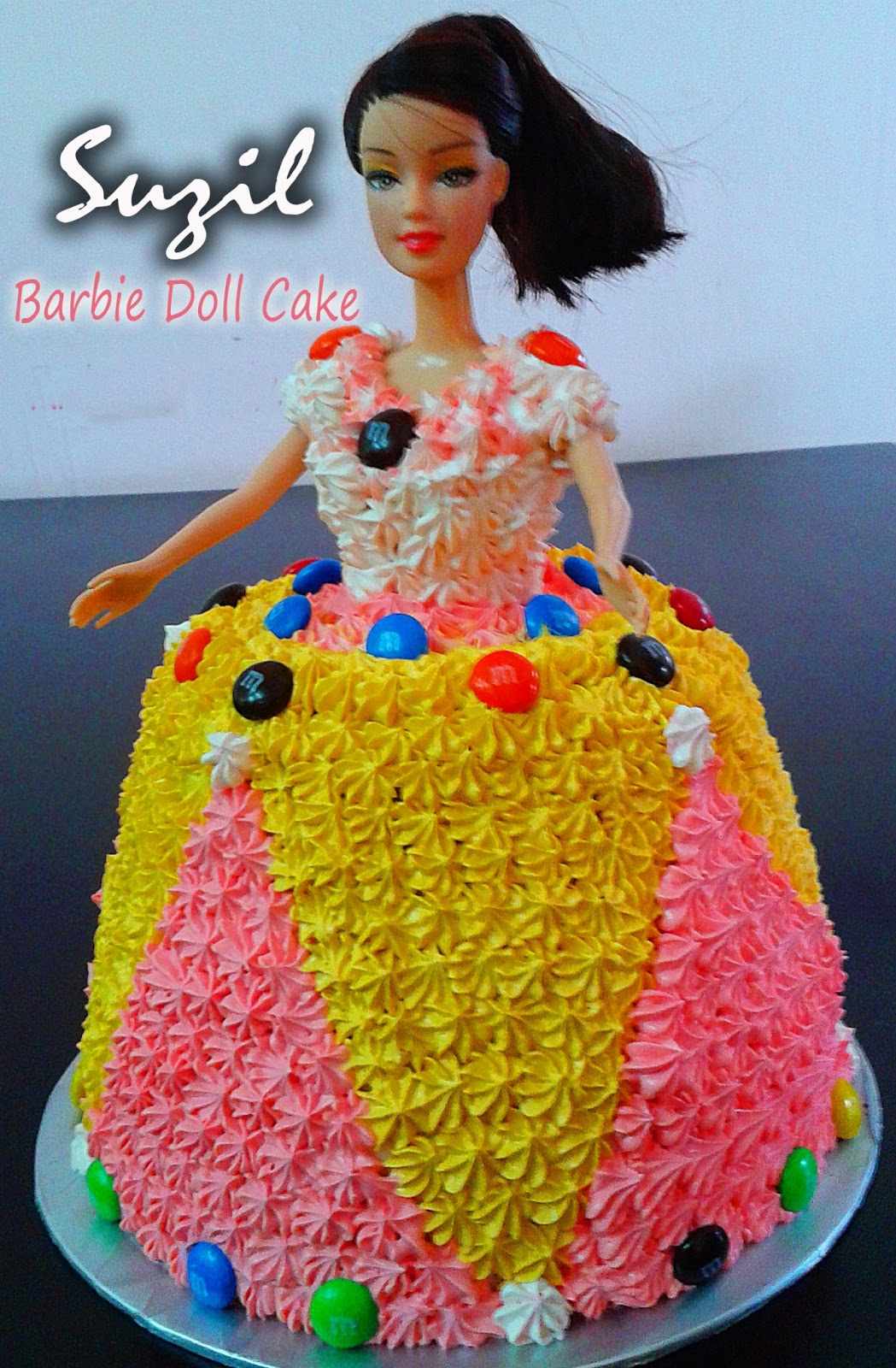 Kedai roti dan kek kluang: BARBIE DOLL CAKE