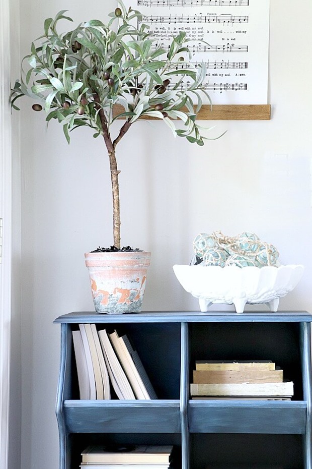 Easy-DIY-Faux-Olive-Topiary