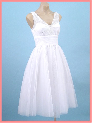 Pretty 1950s style party dress would be perfect as an informal wedding 