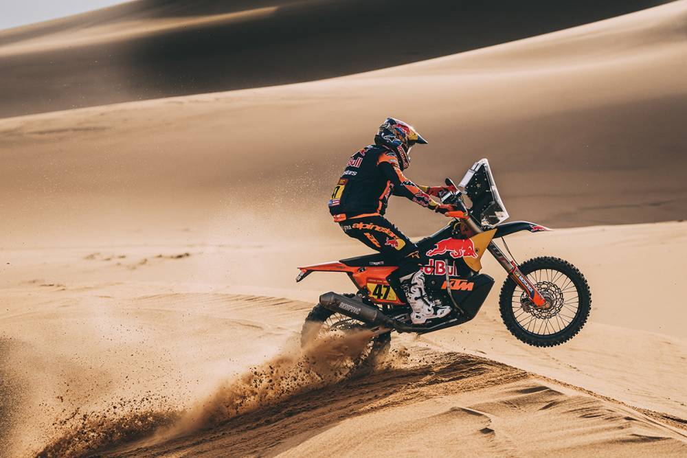 Dakar 2023: Luciano Benavides sumó otro triunfo en la novena etapa en motos