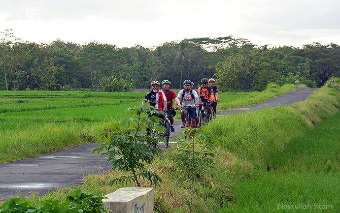 Para peserta yang ikut survei rute kopdar