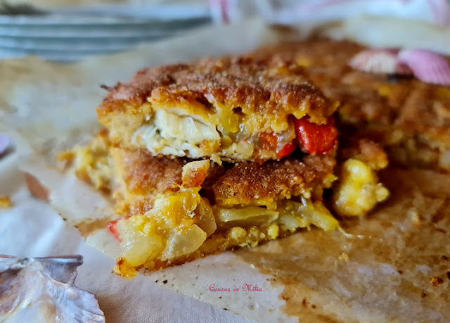 Empanada de volandeiras con masa de maíz