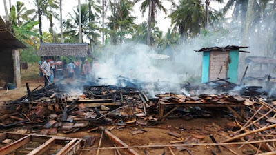 Diduga Kena Sambaran Petir, Rumah Warga Pakuan Habis Dilalap Sijago Merah