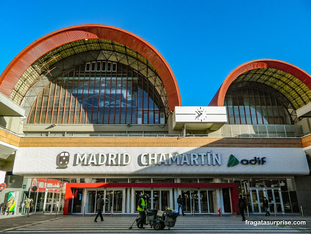 Estação de trens Chamartín, em Madri, local de partida dos trens para Segóvia
