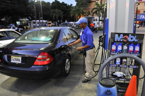 Gobierno aumenta RD$4.00 a las gasolinas y RD$1.50 al gas propano