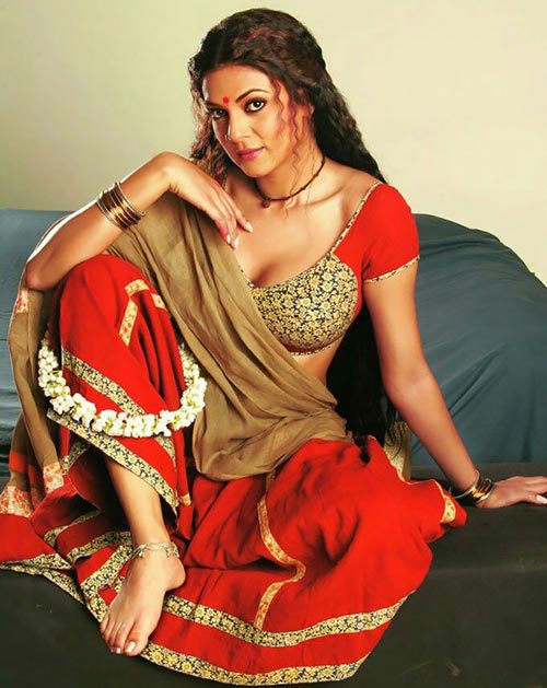 Sushmita Sen cleavage hot bollywood actress