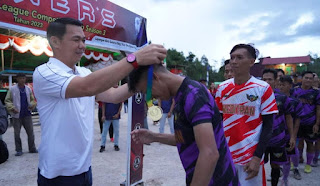 Bupati Kapuas Hulu Tutup Turnamen Sepakbola Bontai League Competition Season 3, Meditran Raih Juara