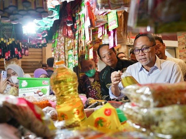 Mendag Zulhas Pastikan Harga Migor Rp 14.000 dan Stok Aman