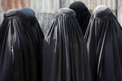 Musulmanes acusan a España.. Y ganan: Sí al burka en lugares públicos