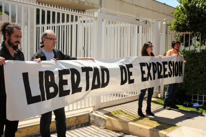 Colegio de Periodistas junto a organizaciones sociales entrega carta a la Sociedad Interamericana de Prensa. 